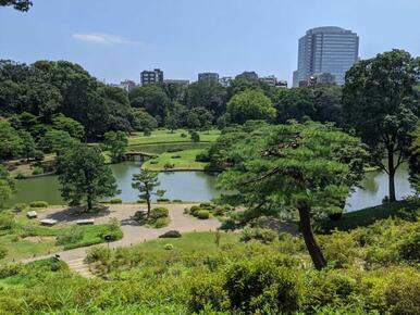 六義園