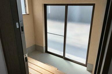 雨の日にも助かる南向きのサンルーム！