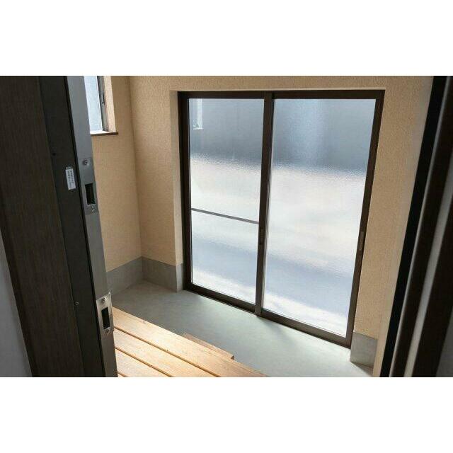 雨の日にも助かる南向きのサンルーム！