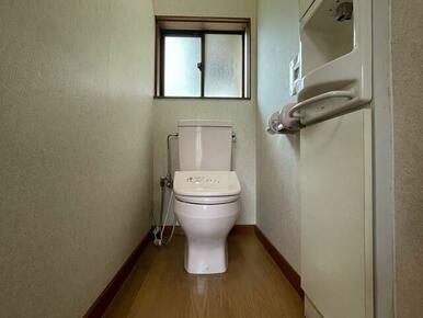 １階のトイレになります。