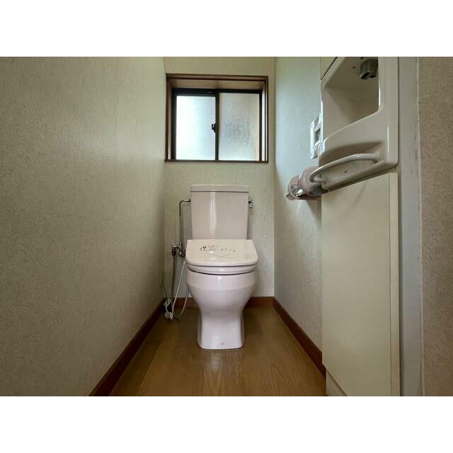 １階のトイレになります。