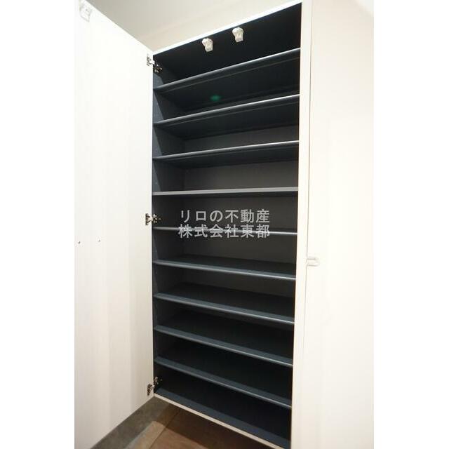 下駄箱付なので、玄関はいつでもスッキリ片付きますね☆