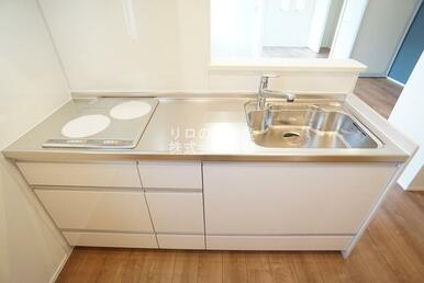 人気のカウンターキッチン♪会話しながらお料理できます☆