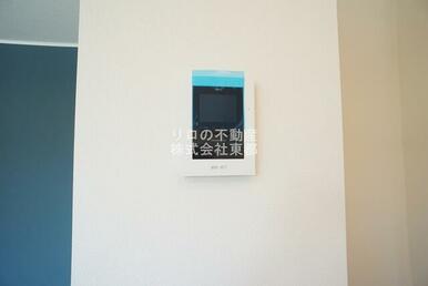 訪問者が一目で分かるＴＶモニタ付インターホンです！