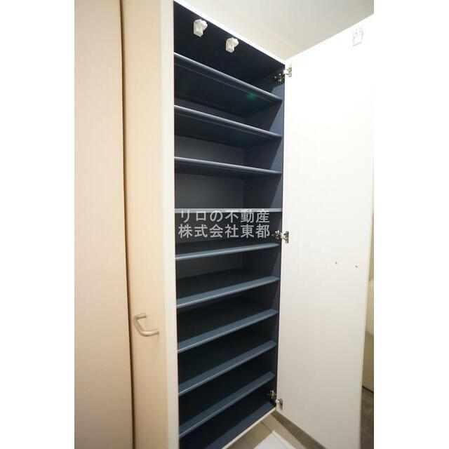 下駄箱付なので、玄関はいつでもスッキリ片付きますね☆