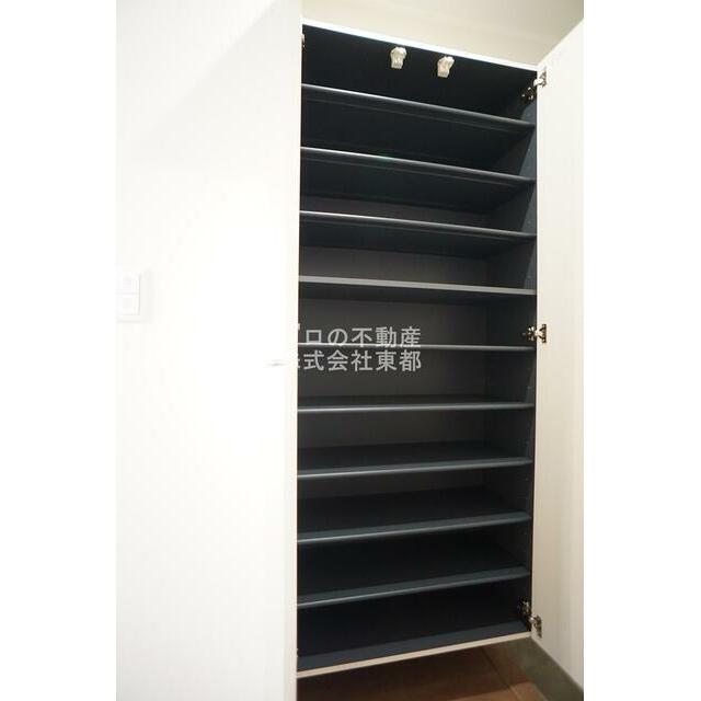 下駄箱付なので、玄関はいつでもスッキリ片付きますね☆