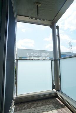 バルコニー付！お天気のいい日は洗濯物も気持ちよく干せますね！