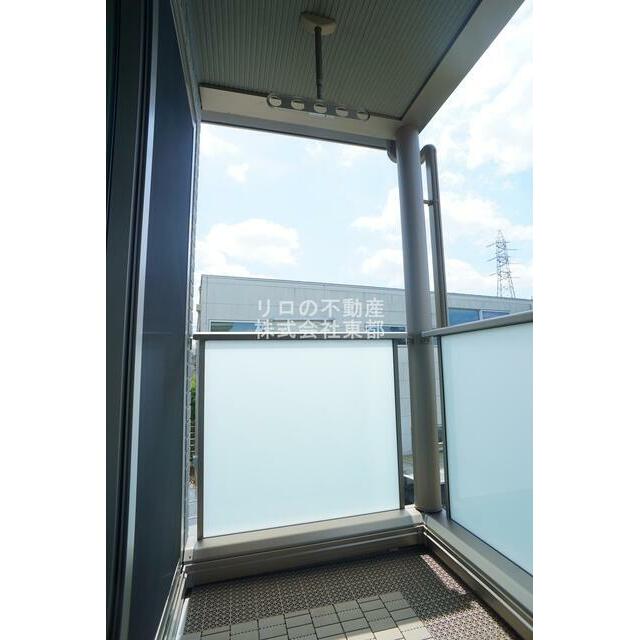 バルコニー付！お天気のいい日は洗濯物も気持ちよく干せますね！