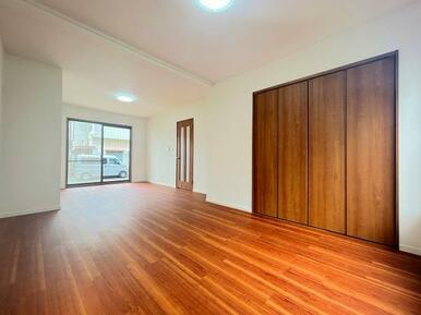 「LDK」約13.2帖の空間です。