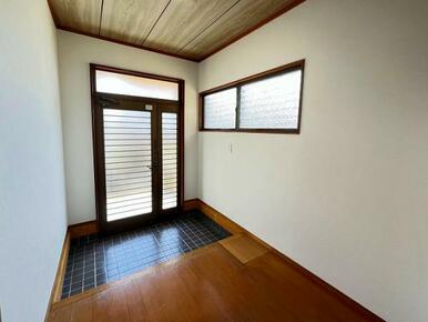 「玄関」別角度。