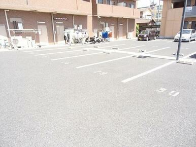 敷地内駐車場※要空き確認