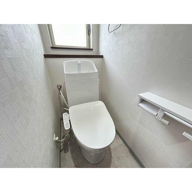 トイレ「１階にも２階にもトイレがあるので便利です。」