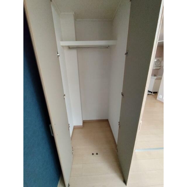 クローゼット収納2か所あり♪