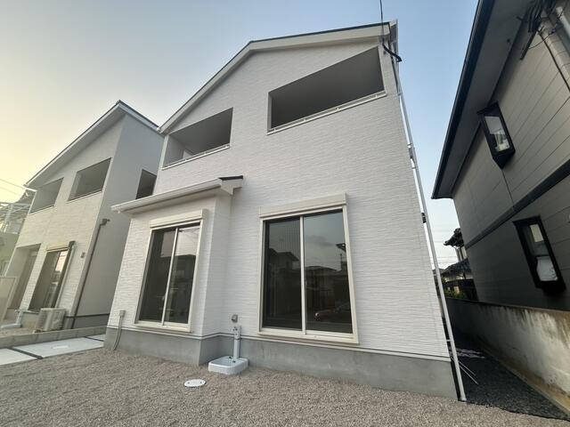 物件画像 遠賀郡遠賀町 松の本２丁目 (遠賀川駅) 2階建 4LDK