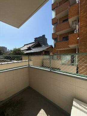 西向きバルコニーからの眺望です。