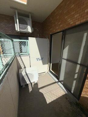 西向きバルコニーです。