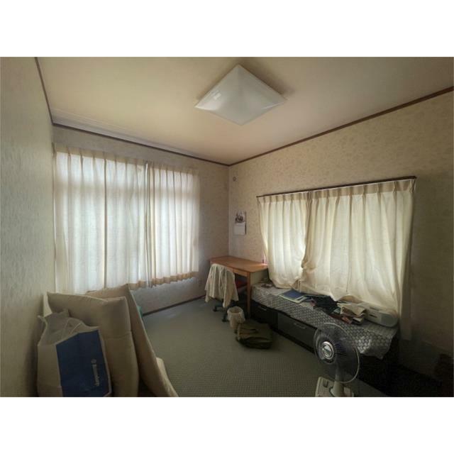 ２階洋室（西側）