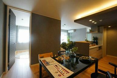 【ＬＤＫ１５．９帖】※家具・インテリアはイメージです。