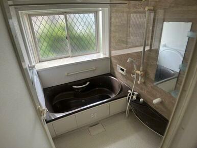 日々の疲れを癒すお風呂付も広々です