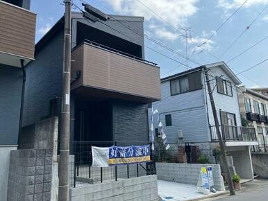 日を重ねるごとにこの佇まいに愛着が湧いてきそう（1号棟）