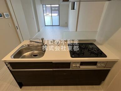 システムキッチンは調理スペースも広くストレスなくお料理可能♪