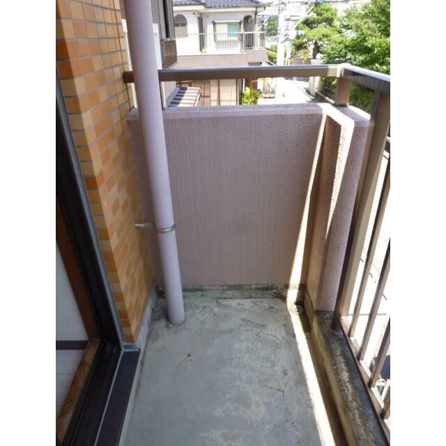 同間取りの別部屋の写真になります。勉強優先。