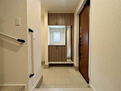 WIC付きの広々玄関