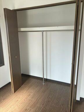 西側洋室の収納です