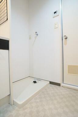 雨の日でもお洗濯ができる！室内洗濯機置場付です☆