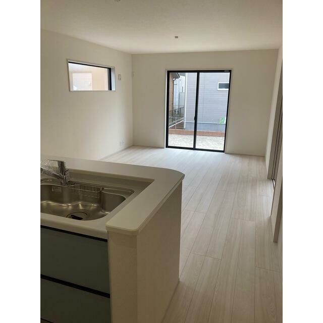 家具の配置で個性が光るリビング（3号棟）