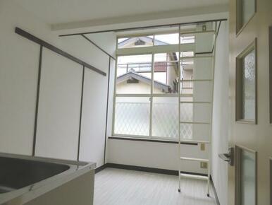 ※他部屋写真参照