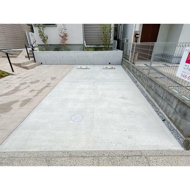 駐車場（敷地内1台）