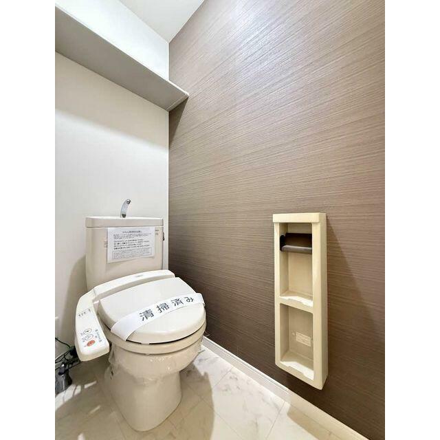 幅広い年齢層から支持されている今や必須アイテムの温水洗浄暖房便座♪冬場も便座が暖かくご使用いただけ…