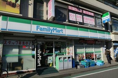 ファミリーマート 北小金駅前店