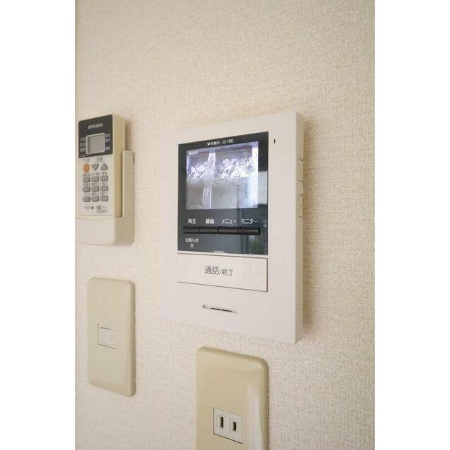 【設備】カラーＴＶモニターホン付きで急な来訪者にも安心です♪