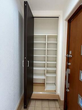 シューズボックスございます