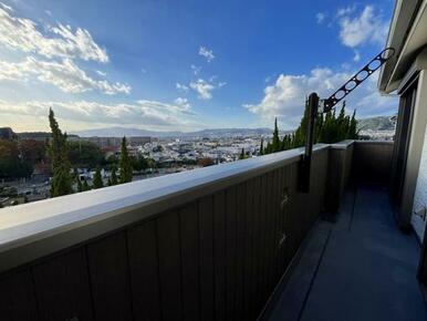 バルコニーからの眺望は最高です