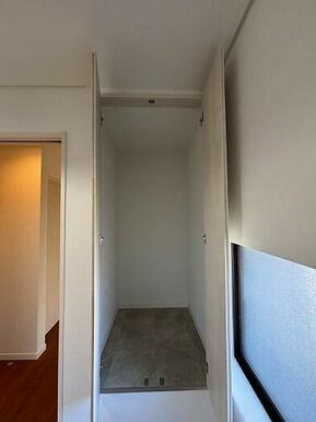 洋室約4.5帖　収納