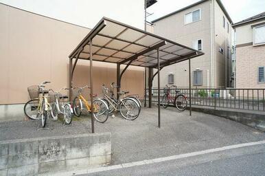 屋根付きサイクルポートもご用意しております。