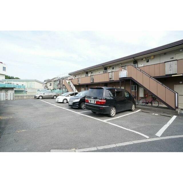 敷地内駐車場もございます。空き状況については株式会社守屋住宅　大宮西口駅前店　までお問い合わせ下さ…