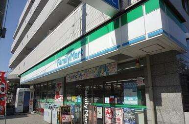 ファミリーマート