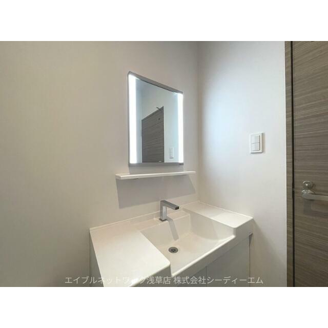 台が広く物が起きやすい！