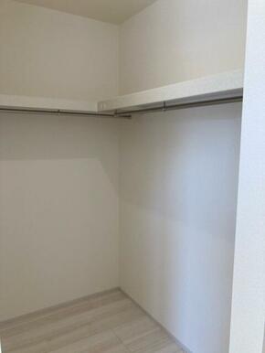 賢く収納しながら季節ごとの装いを楽しみたい（2号棟）