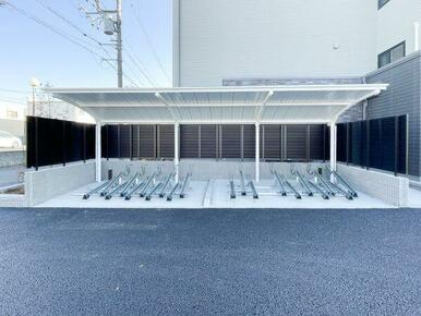 敷地内屋根付き駐輪場