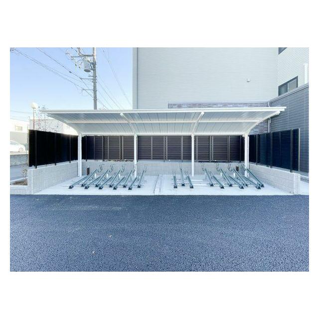 敷地内屋根付き駐輪場