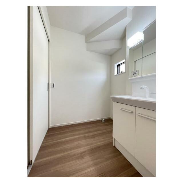 朝の準備・毎日の洗濯・帰宅後のお風呂と大活躍の洗面スペース