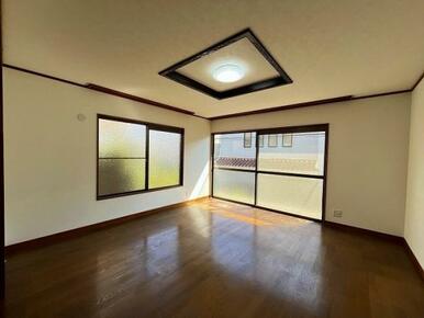 「LDK」約18帖の採光の良いお部屋です。