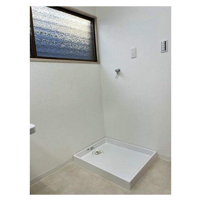 「脱衣所」室内に洗濯機置き場があり、洗濯盤付き物件です。