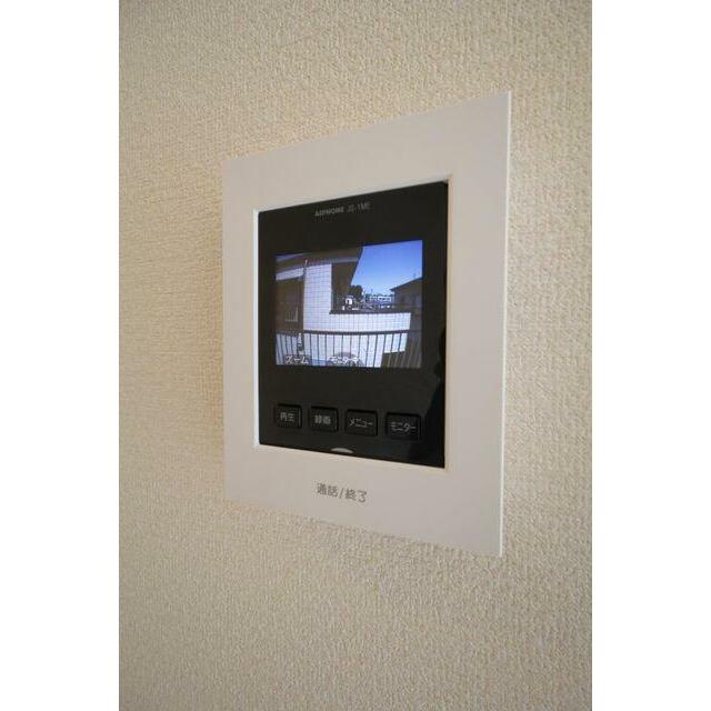 【設備】急な来訪者にも安心のカラーＴＶモニターホン♪