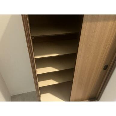 シューズボックス